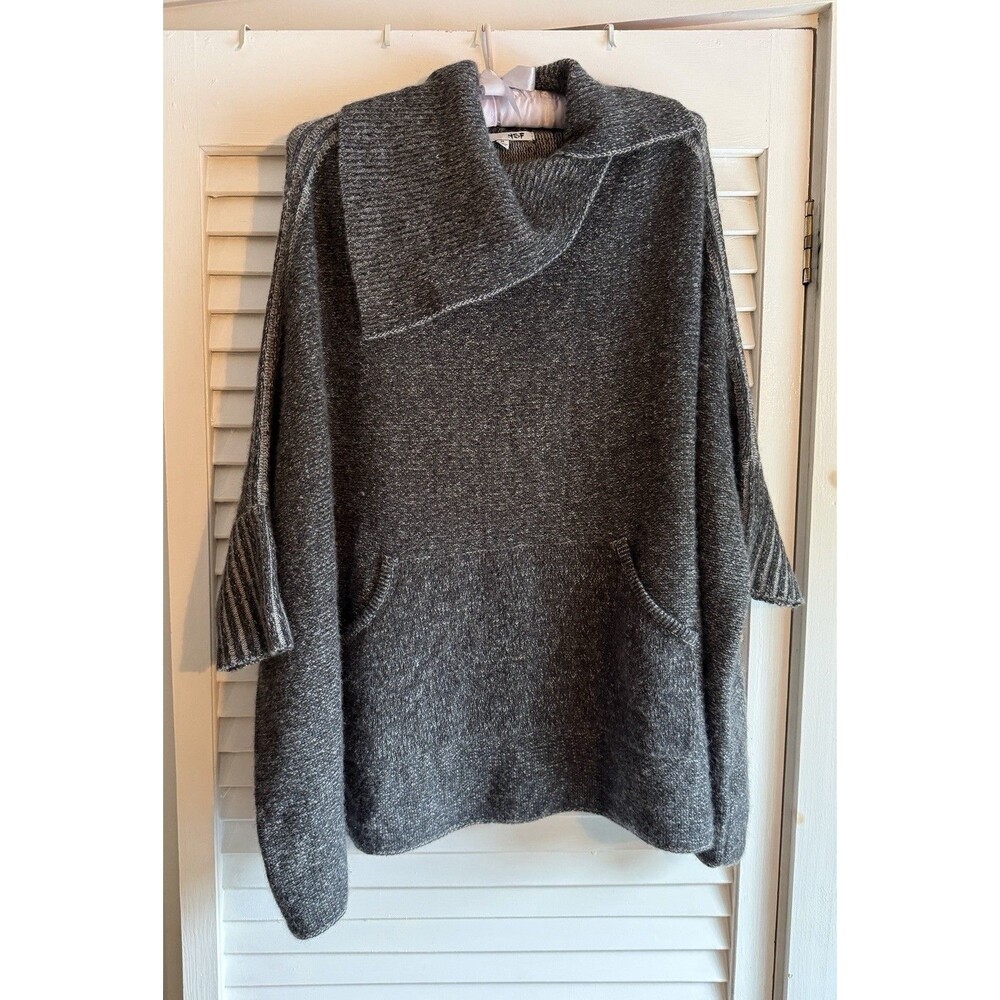 NSF Clothing 100% Cashmere Gray Short Sleeve Poncho Sweater M Pocket Cabincore